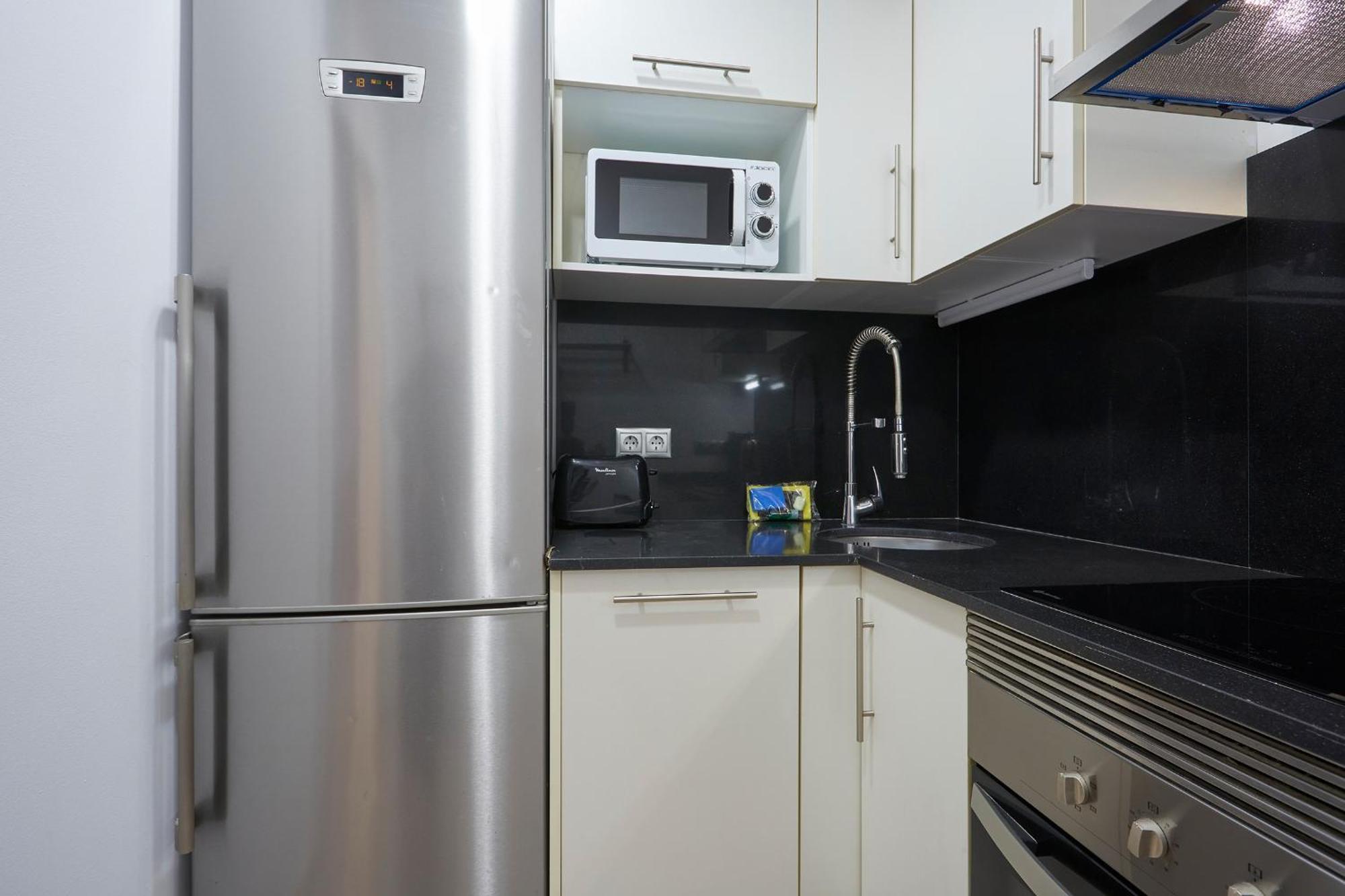 One Bedroom Flat Close To Beach บาร์เซโลนา ภายนอก รูปภาพ